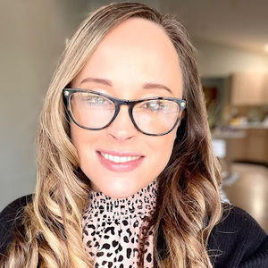 Meet your Posher, Niki